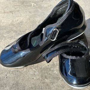 Black tap shoes children’s size 10